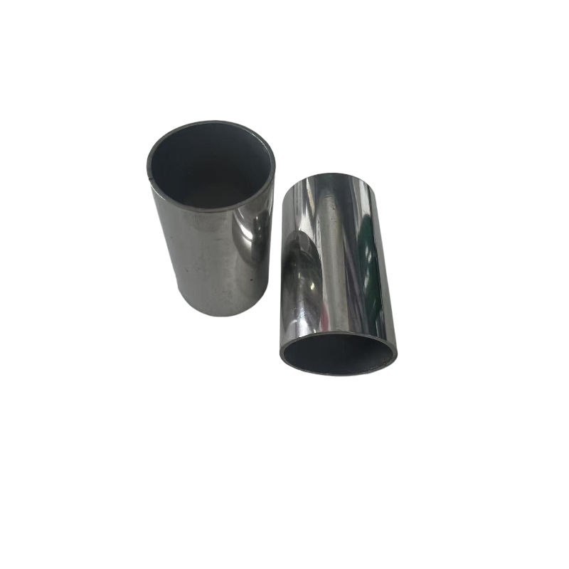 Straight-through Suit